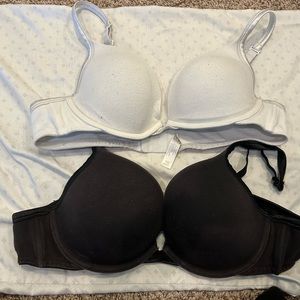 Lane Bryant pair of Cacique black and white bras size 40 B